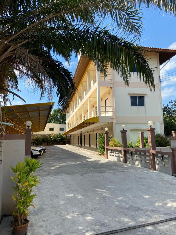 Jirasin Hotel & Apartment Ranong Exterior photo