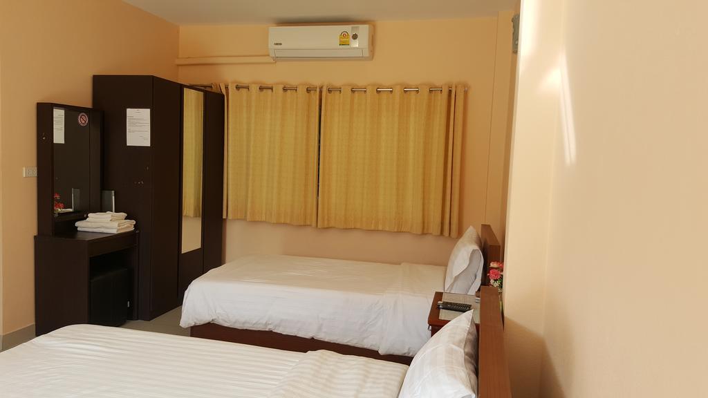 Jirasin Hotel & Apartment Ranong Exterior photo