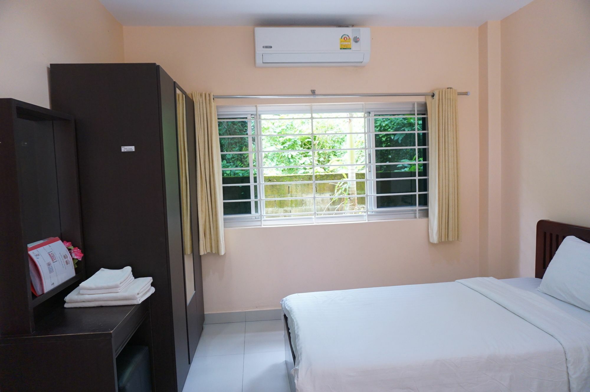 Jirasin Hotel & Apartment Ranong Exterior photo